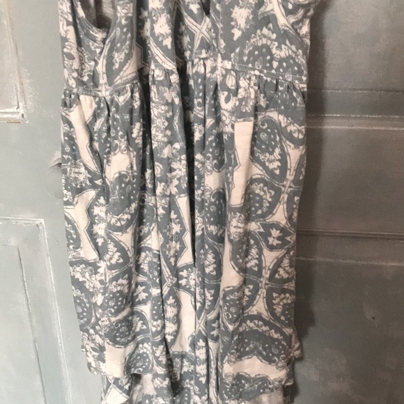 Free People Dress SUMMER Size Medium in Blue , white and yellow . Flattering - Picture 9 of 9